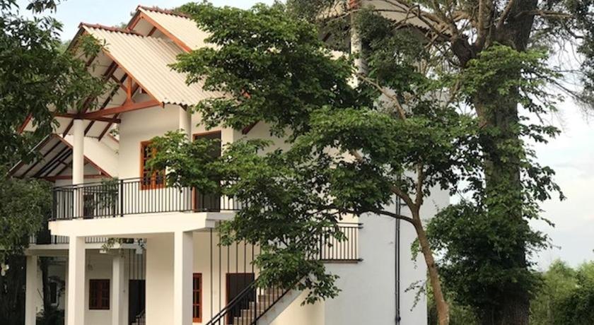 Nhà gỗ trong VQG Bù Gia Mập